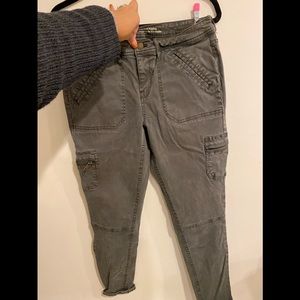 Skinny cargo jeans